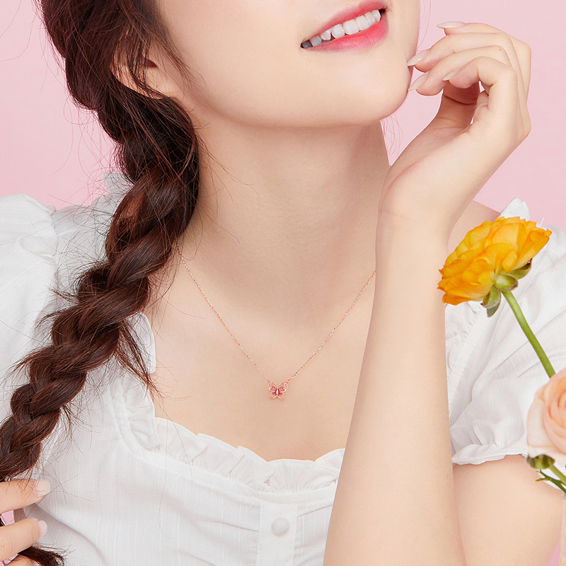六福珠宝蝴蝶套链18K金项链鎏彩工艺玫瑰金吊坠女000844UA