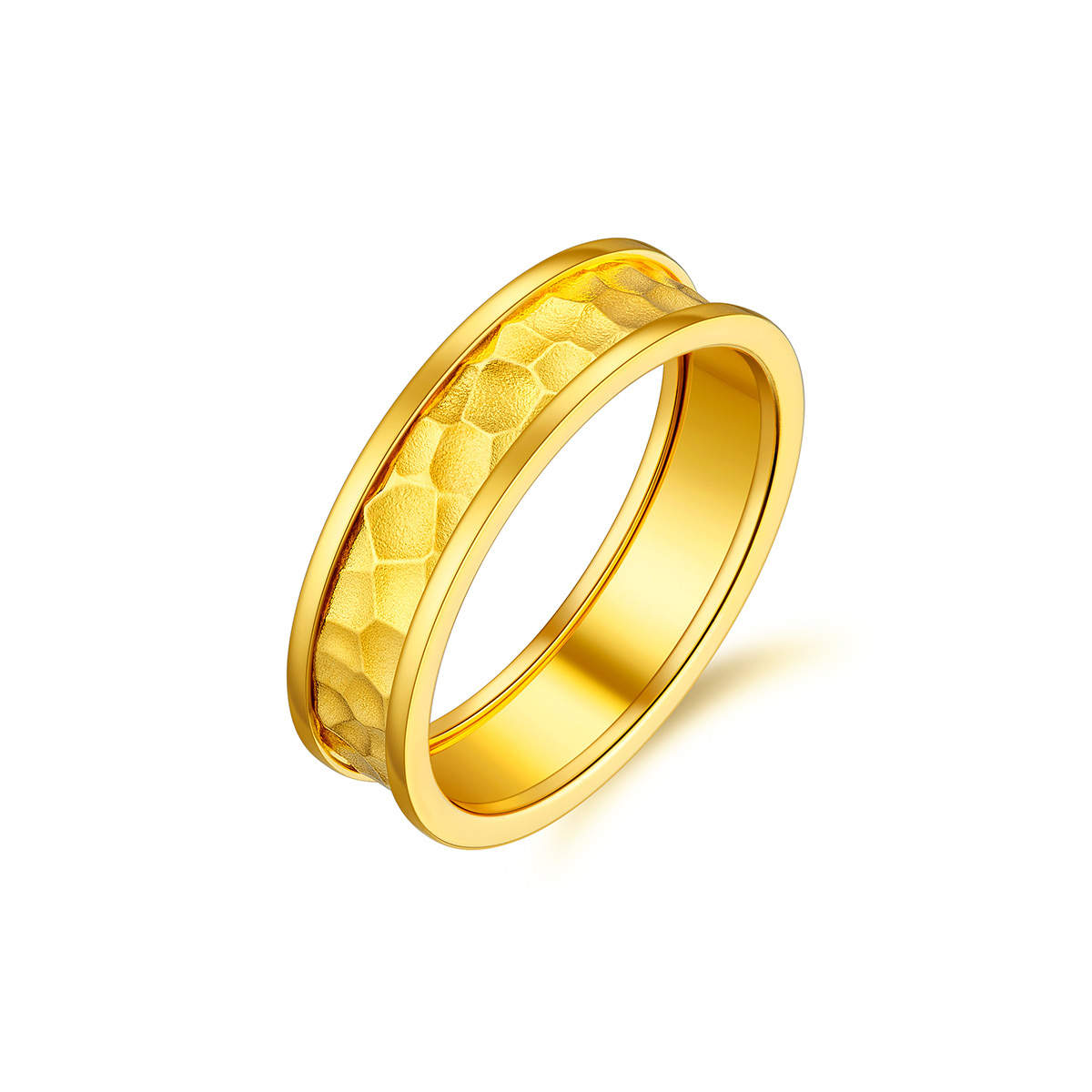 六福珠宝Goldstyle锤纹黄金戒指女款足金情侣对戒定价HMA15I40090