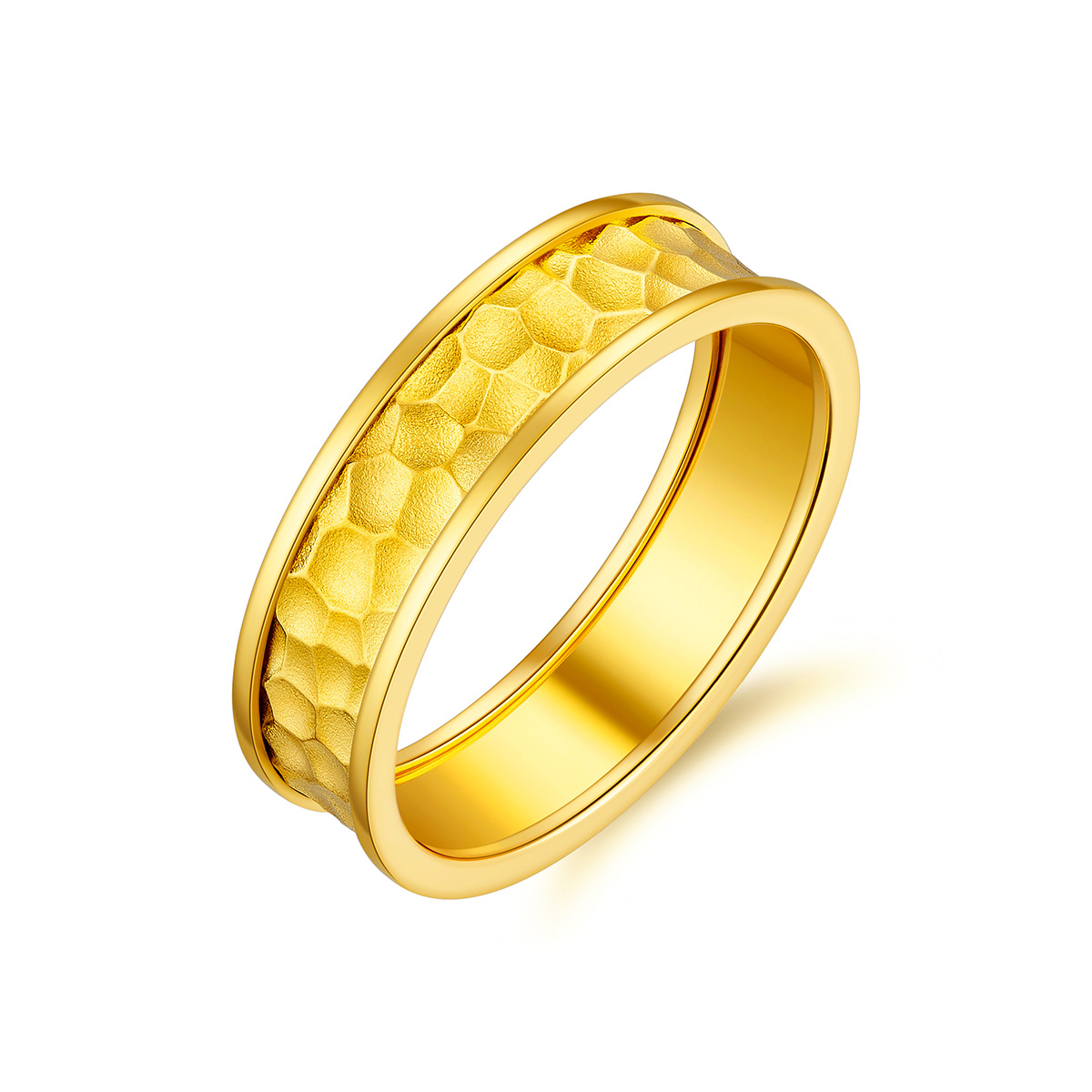 六福珠宝Goldstyle锤纹黄金戒指足金情侣对戒男款定价HMA15I40091