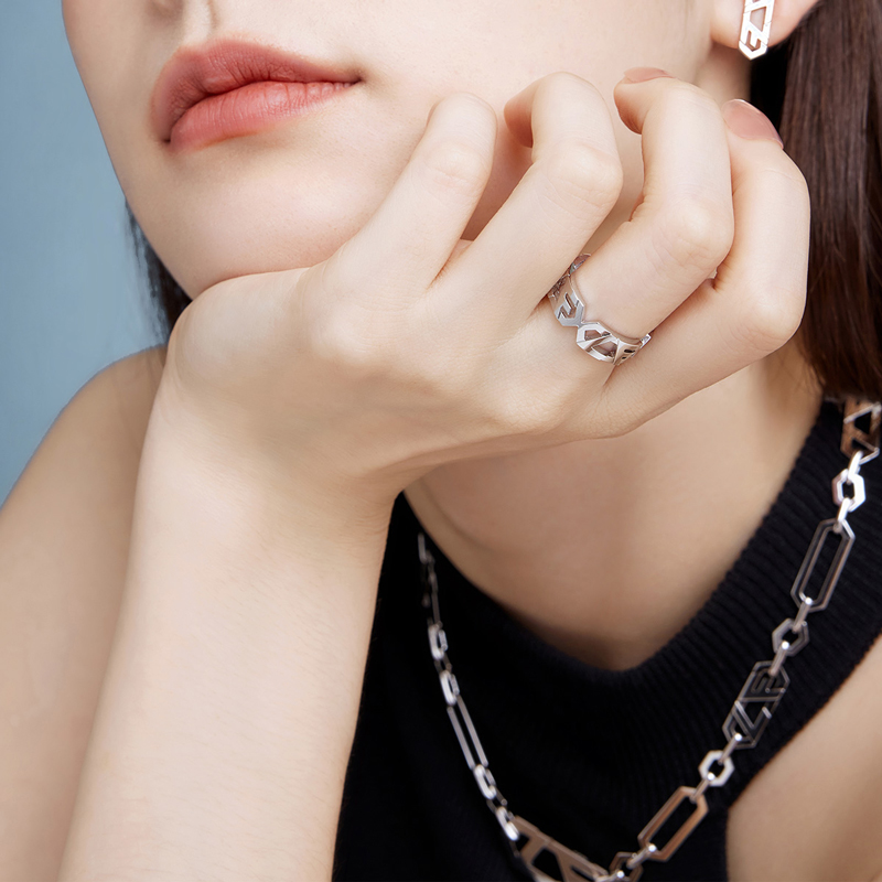 六福珠宝LF银饰间系列925银六边形戒指女款定价001207RA
