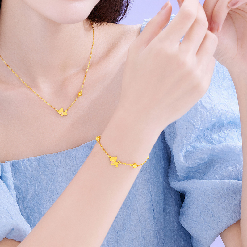 六福珠宝足金鎏彩工艺手链樱花小狗黄金手链送礼计价L07TBGB0004