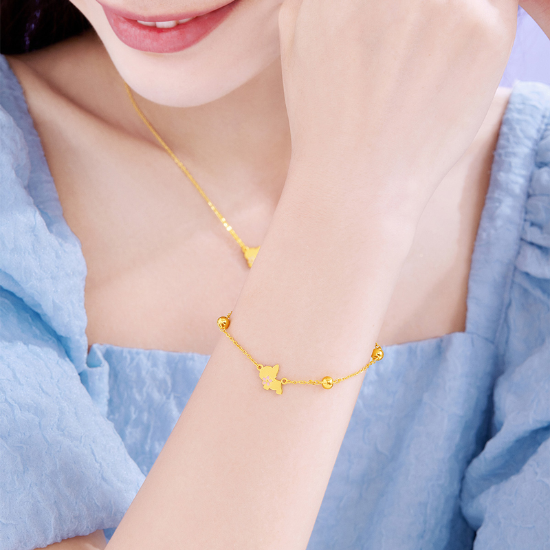 六福珠宝足金鎏彩工艺手链樱花小狗黄金手链送礼计价L07TBGB0004