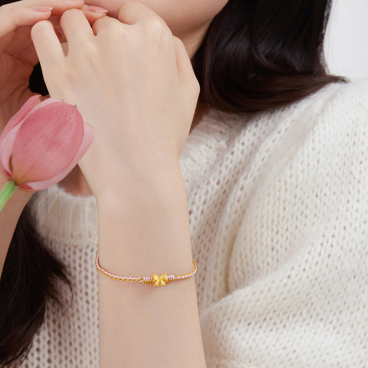 六福珠宝蝴蝶结黄金转运珠女硬金路路通手绳足金定价L37A1TBB0011