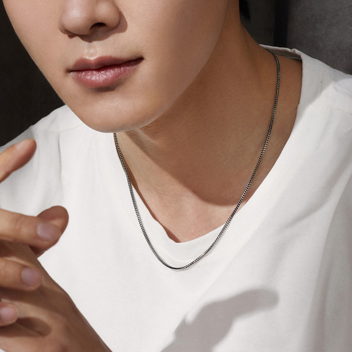 六福珠宝电黑铂金项链时尚白金Pt950项链男送男友计价G07TBPN0010【联系客服补货】