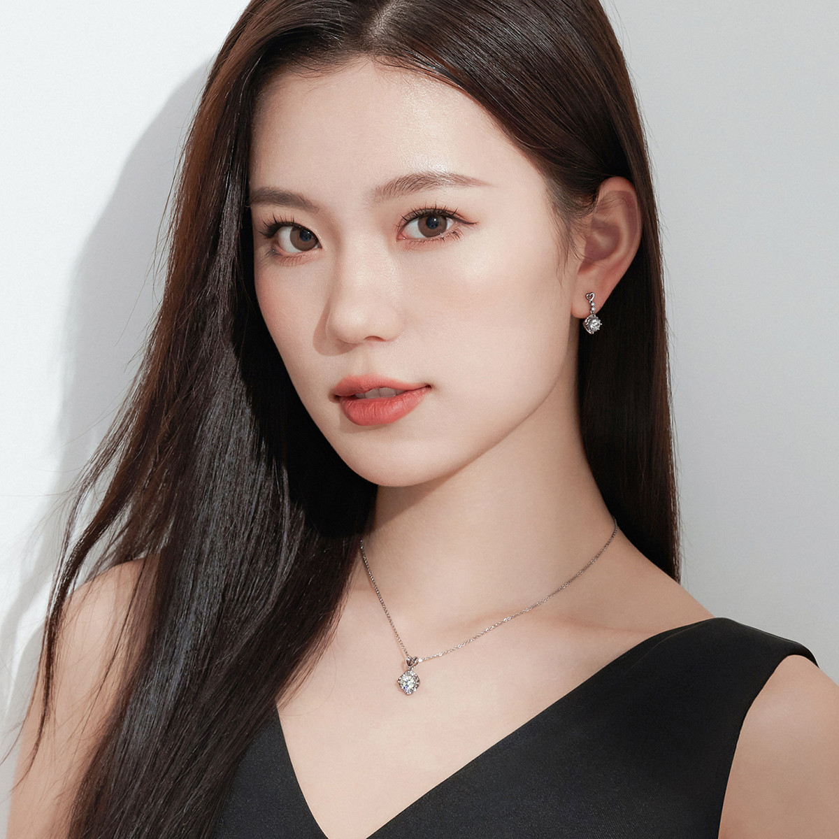 六福珠宝爱很美心语星愿 18K金钻石吊坠LB33128【联系客服补货】