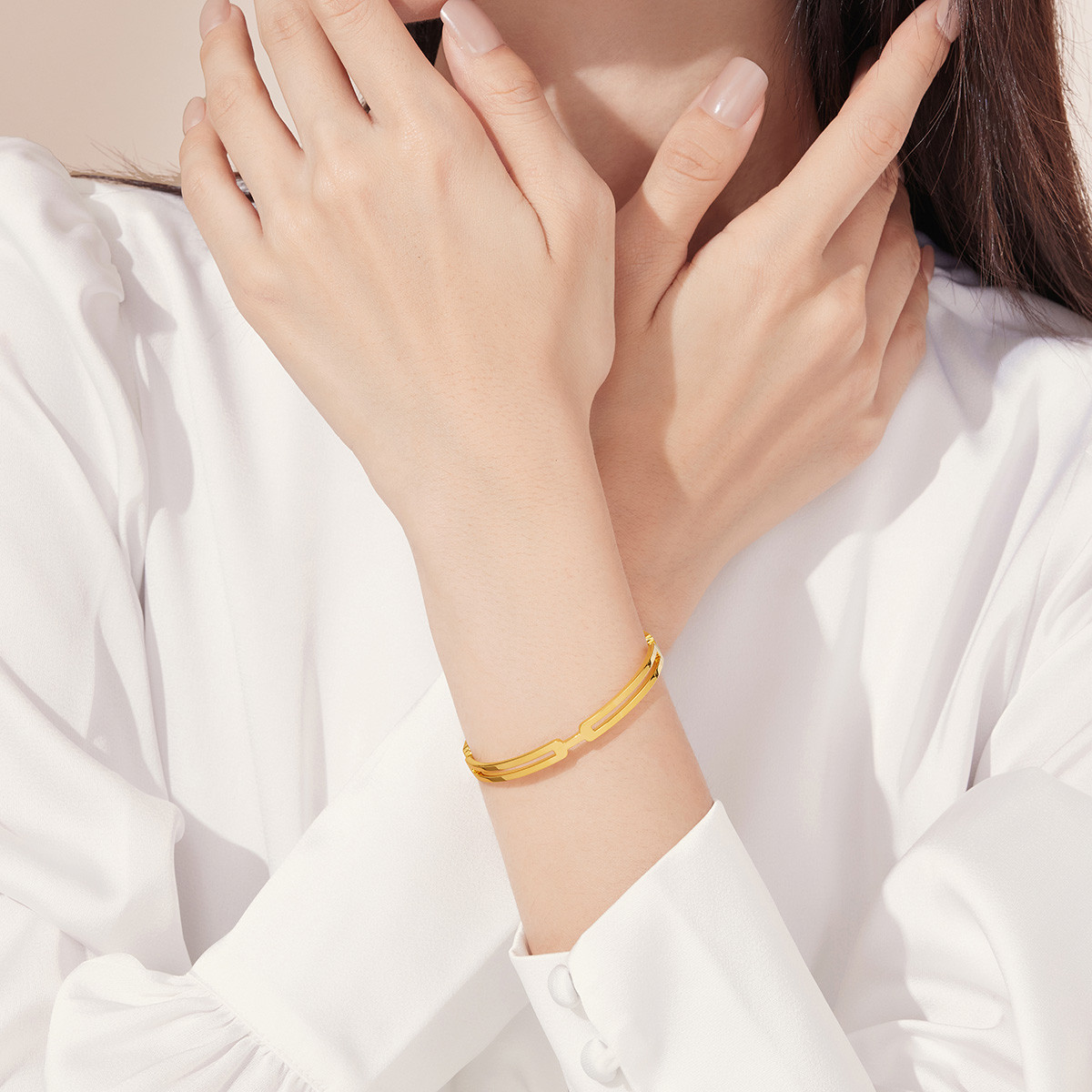 六福珠宝光面黄金手镯女5D硬金足金镯子圆镯送礼计价L28TBGB0001【联系客服补货】