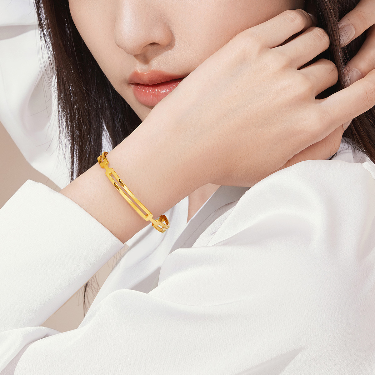 六福珠宝光面黄金手镯女5D硬金足金镯子圆镯送礼计价L28TBGB0001【联系客服补货】