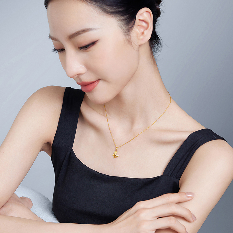 【店庆特惠】六福珠宝蝴蝶黄金吊坠女款闪亮5G足金挂坠时尚首饰计价GJGTBP0002