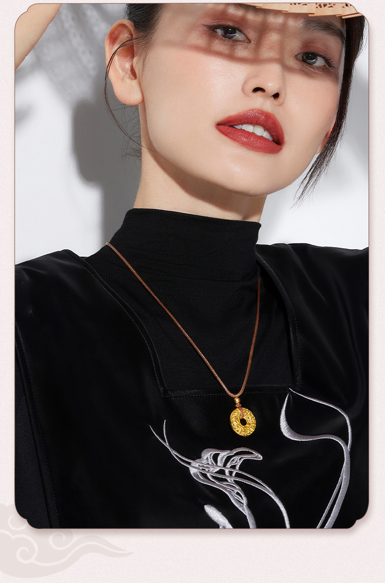 六福珠宝花丝镂空黄金吊坠项链女莲花足金平安扣计价EZGTBP0001【1V1直播看货】