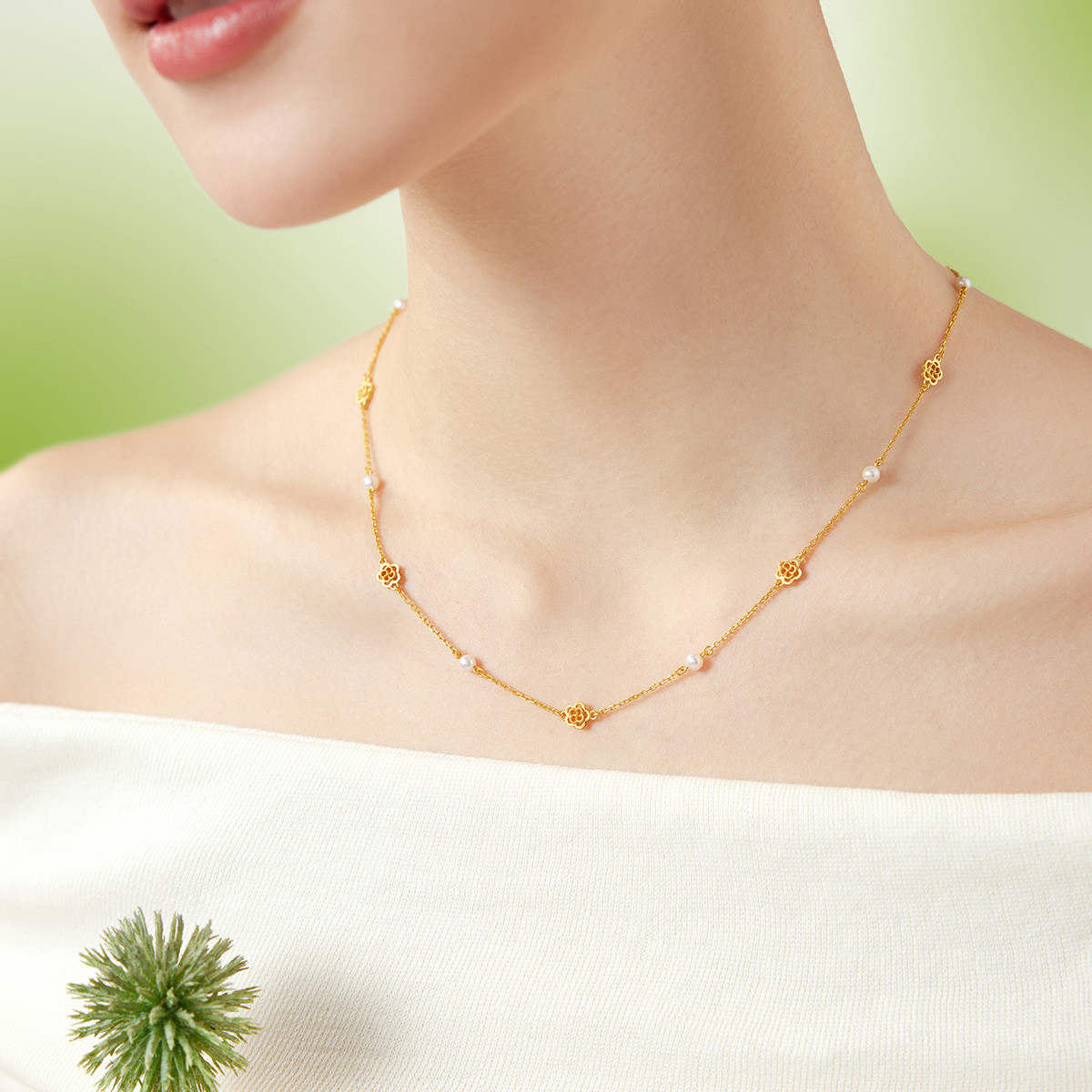 六福珠宝玫瑰花黄金项链女款法式珍珠套链足金链子计价GJGTBN0040