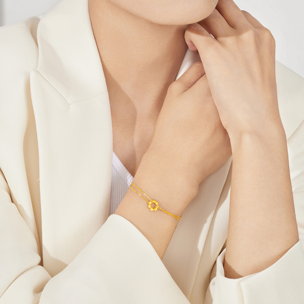 六福珠宝黄金手链双层O字链花环足金手链含延长链女款计价HEGTBB0009【联系客服补货】