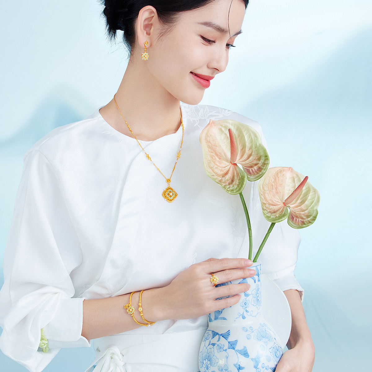 六福珠宝福满传家宋韵四合如意黄金手链女珍珠碎金子手串计价L07TBGB0031