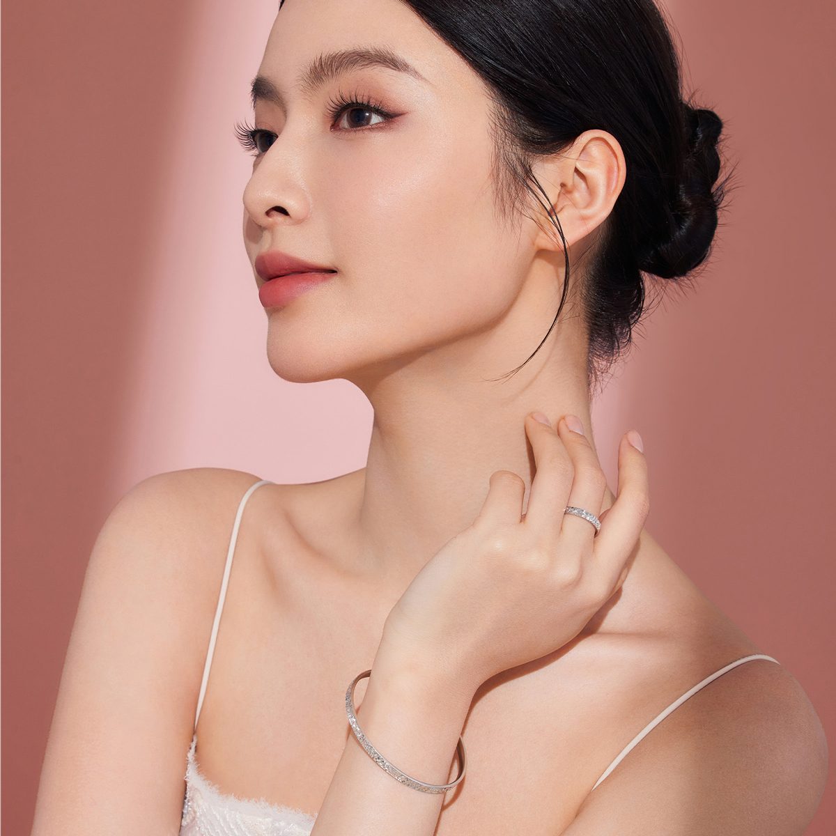 六福珠宝碎碎冰铂金戒指铂950女时尚白金情侣对戒计价G07TBPR0021