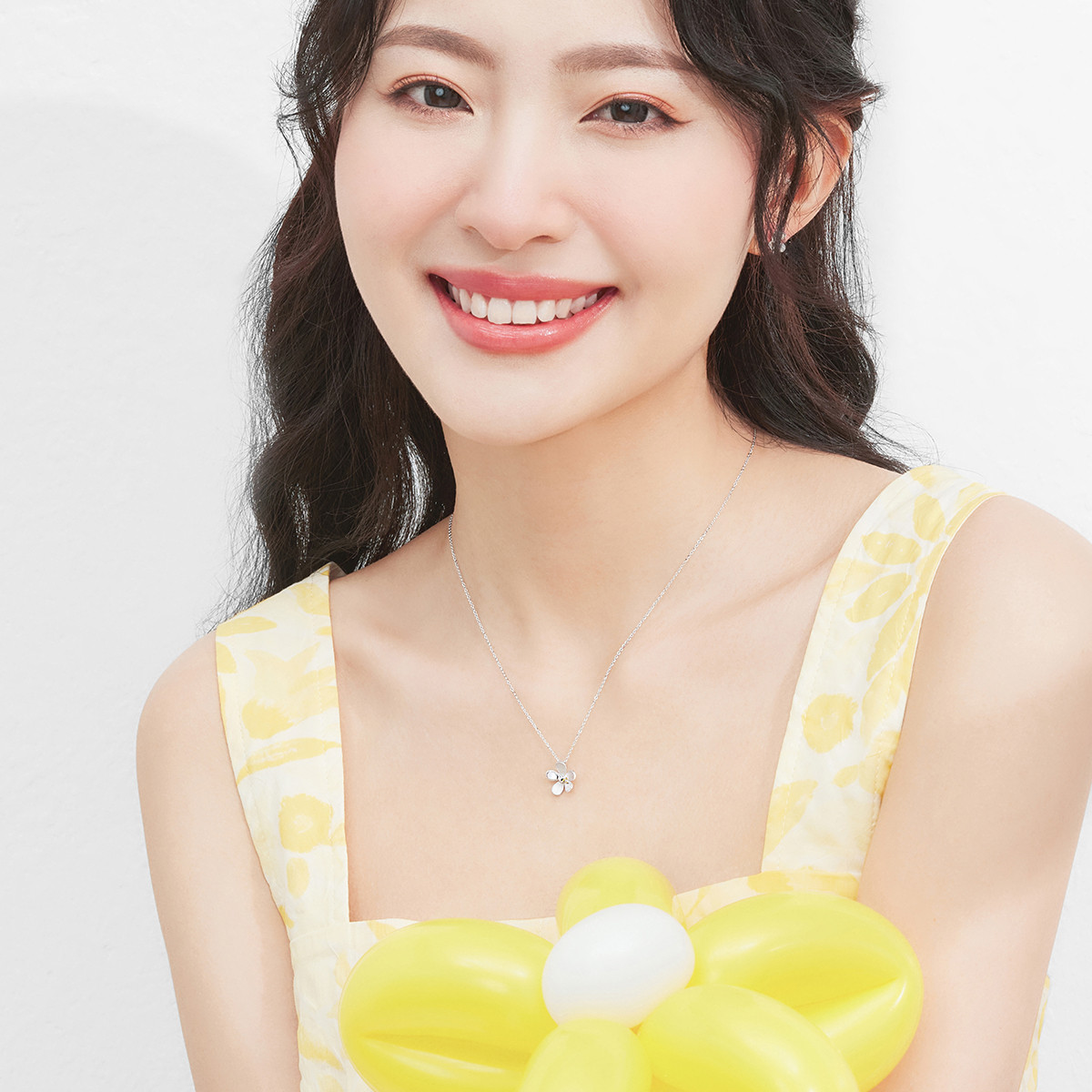 六福珠宝拉丝小花朵Pt950铂金项链女款O字白金套链计价EFPTBN0005