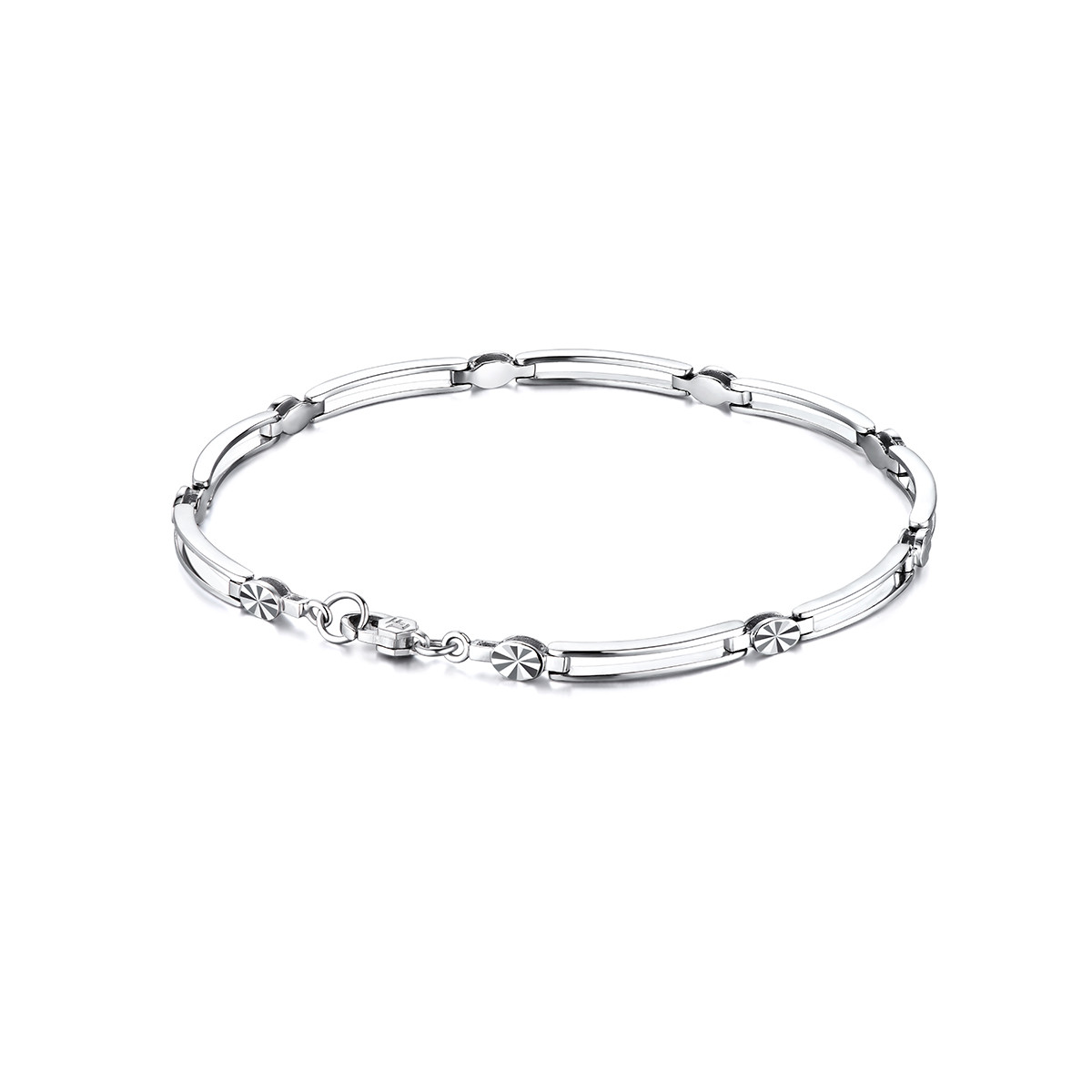 六福珠宝镂空车花铂950铂金手链日常款白金手链计价L04TBPB0021