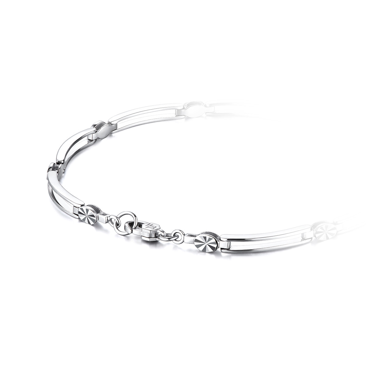 六福珠宝镂空车花铂950铂金手链日常款白金手链计价L04TBPB0021