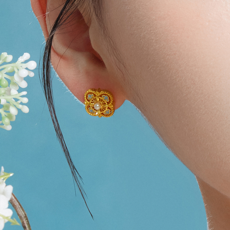 六福珠宝福满传家宋韵四合如意黄金耳钉女珍珠金耳饰计价021988EA【联系客服补货】