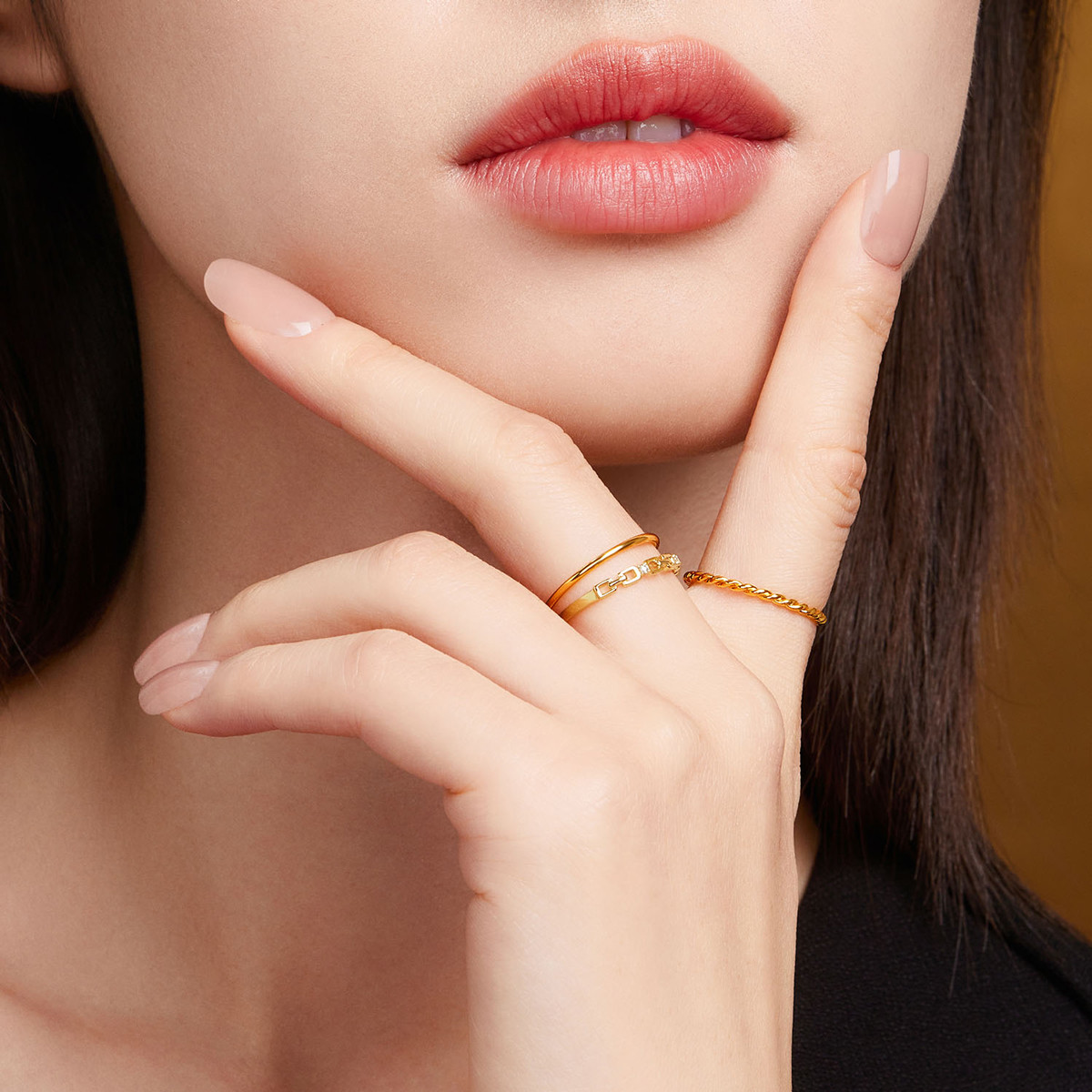 六福珠宝链条戒指18K金钻石戒指女款时尚彩金钻戒叠戴送礼cMDSKR0001y【联系客服补货】