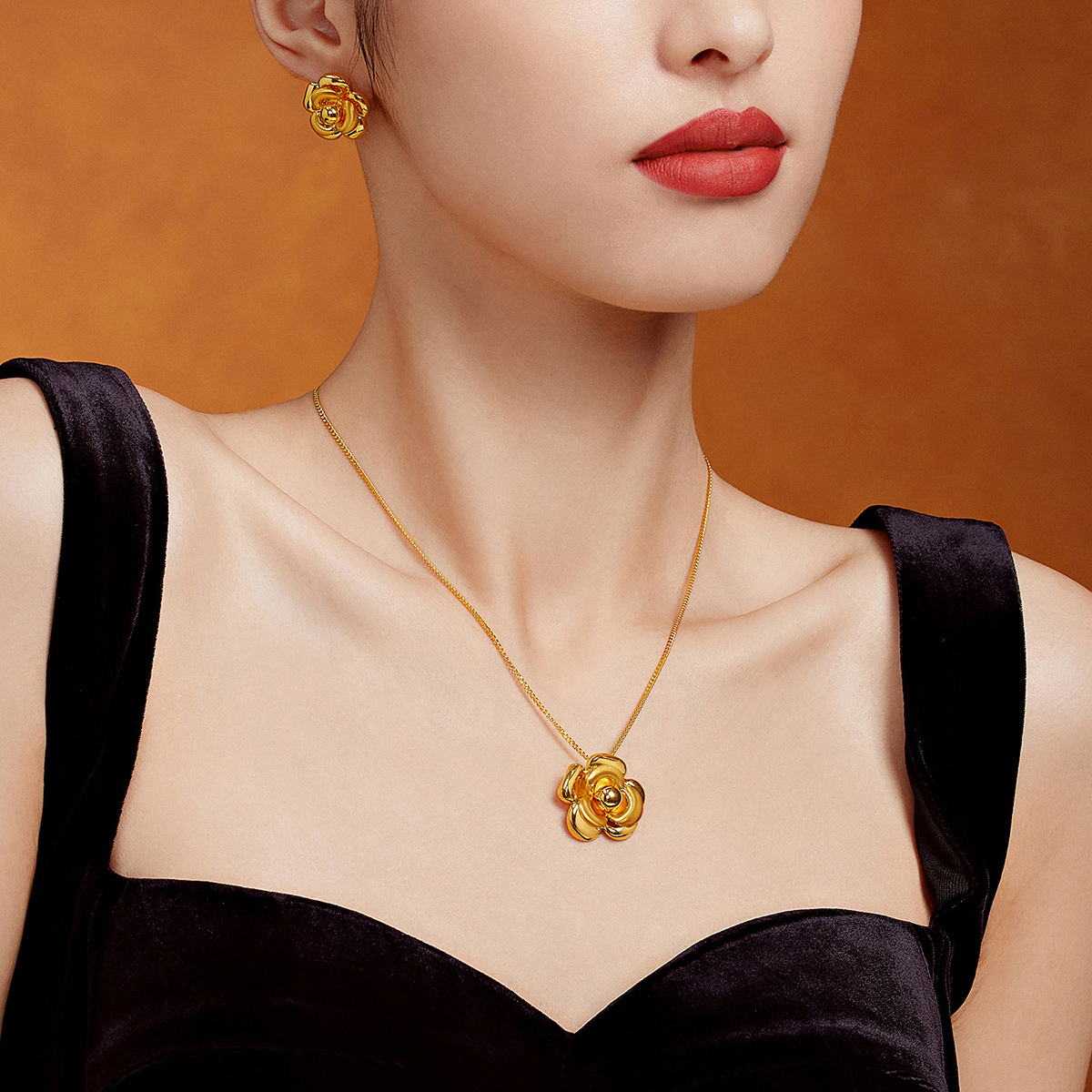 六福珠宝山茶花黄金项链女款光面5D硬金吊坠套链计价A01TBGN0015【1V1直播看货】
