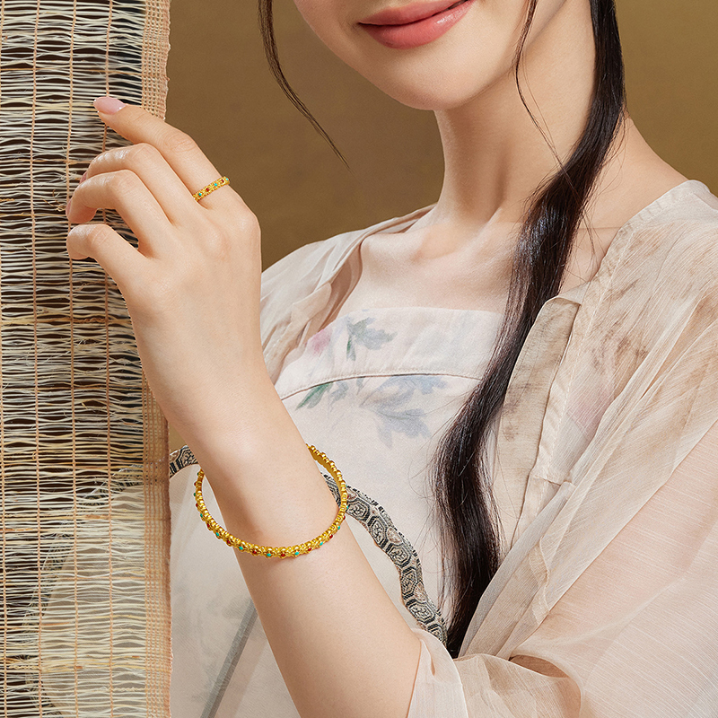 六福珠宝福满传家四时如意黄金手镯女款鎏彩工艺计价G21TBGB0037【联系客服补货】