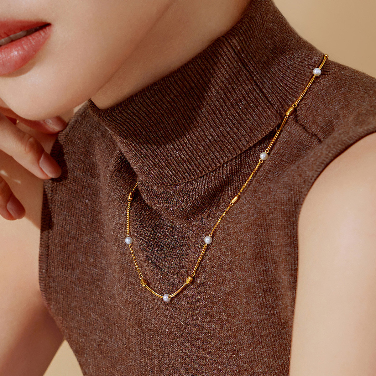 六福珠宝光影金珠影黄金项链女5G足金锁骨链珍珠颈链计价012941NA【1V1直播看货】