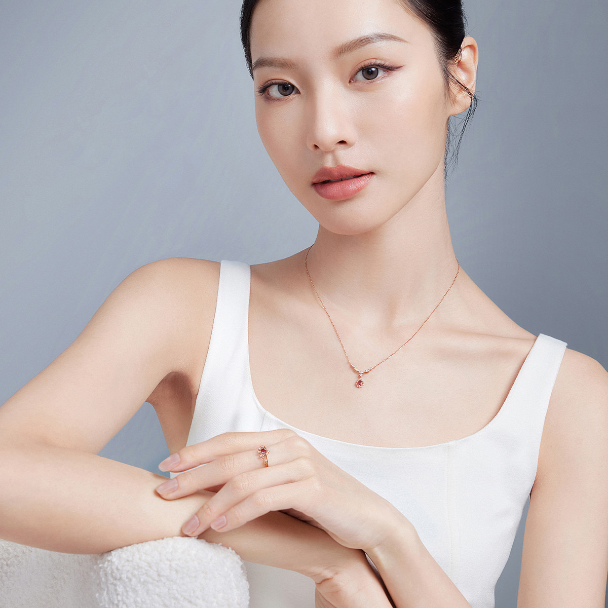 六福珠宝皇冠18K金钻石红宝石心形戒指女彩金钻戒定价cMDSKR0032R情人节