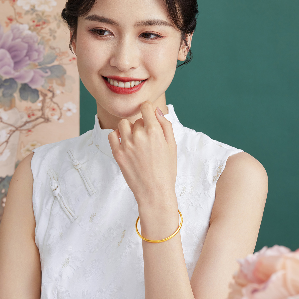 六福珠宝福满传家四福古法黄金手镯女款素圈足金镯子计价004134AA【联系客服补货】