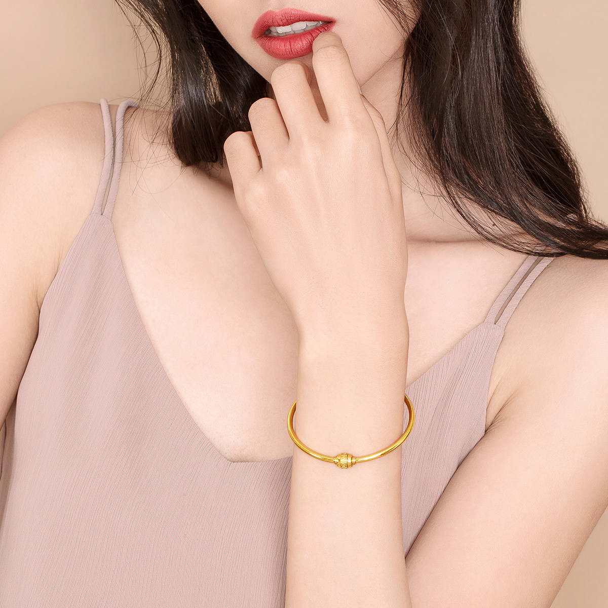 六福珠宝520告白密码黄金手镯女开口弹力足金镯子计价A03TBGB0005【联系客服补货】