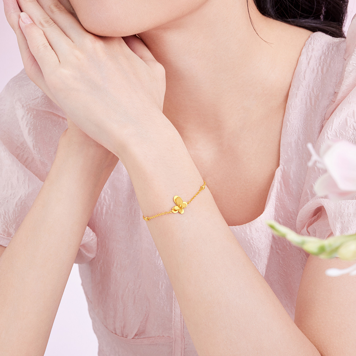 六福珠宝蝴蝶黄金手链女款拉丝金首饰链子正品足金计价GJGTBB0005【联系客服补货】