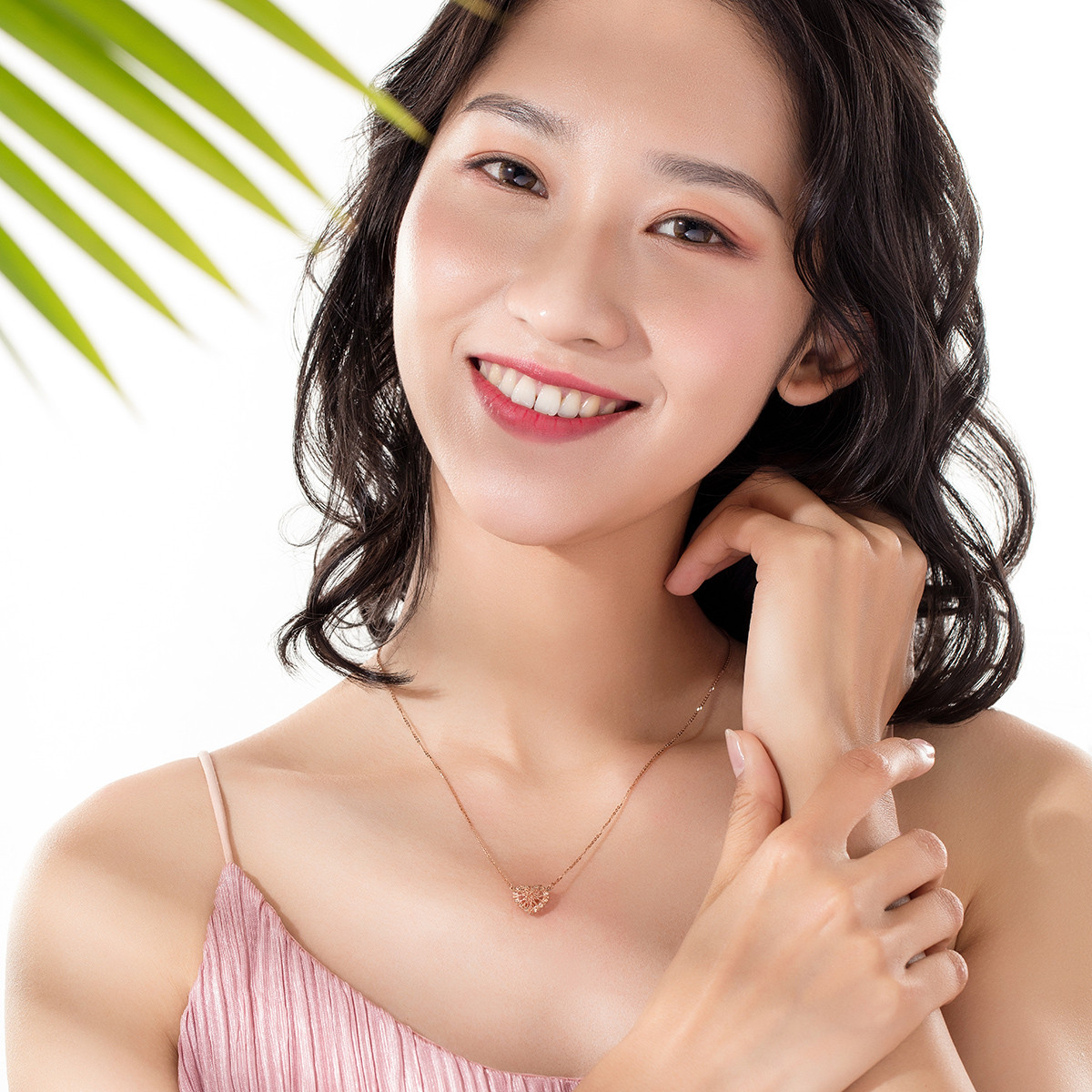 【秒杀】六福珠宝18K金项链镂空心形吊坠玫瑰金专用扣圈L18TBKN0032RB【联系客服补货】