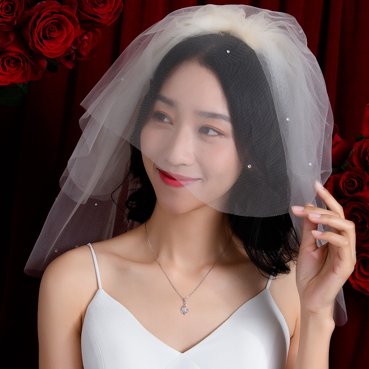 六福珠宝心连心18K金天然钻石项链吊坠女18K金钻石吊坠定价25260【联系客服补货】