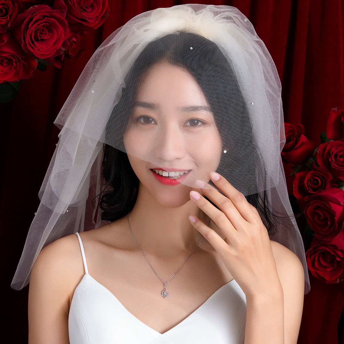 六福珠宝心连心18K金天然钻石项链吊坠女18K金钻石吊坠定价25260【联系客服补货】