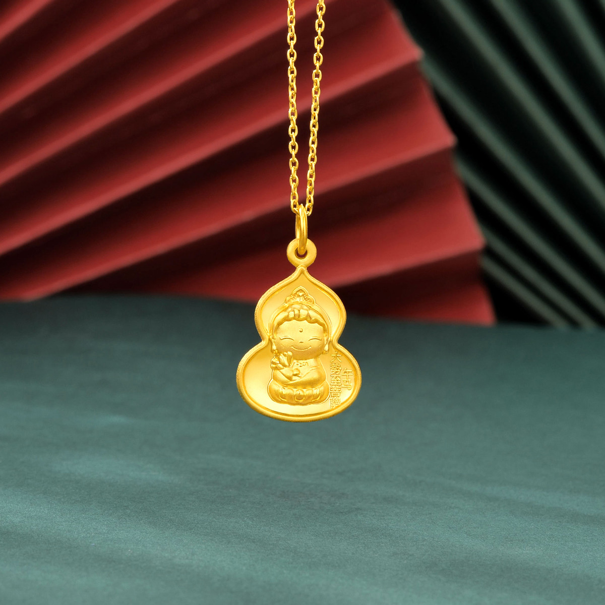 六福珠宝生肖马守护使者黄金吊坠女足金菩萨葫芦造型生肖马计价ERG70225