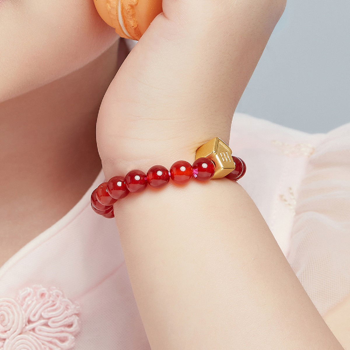 六福珠宝红玉髓足金宝宝手链转运珠儿童定价B01A1TBB0007