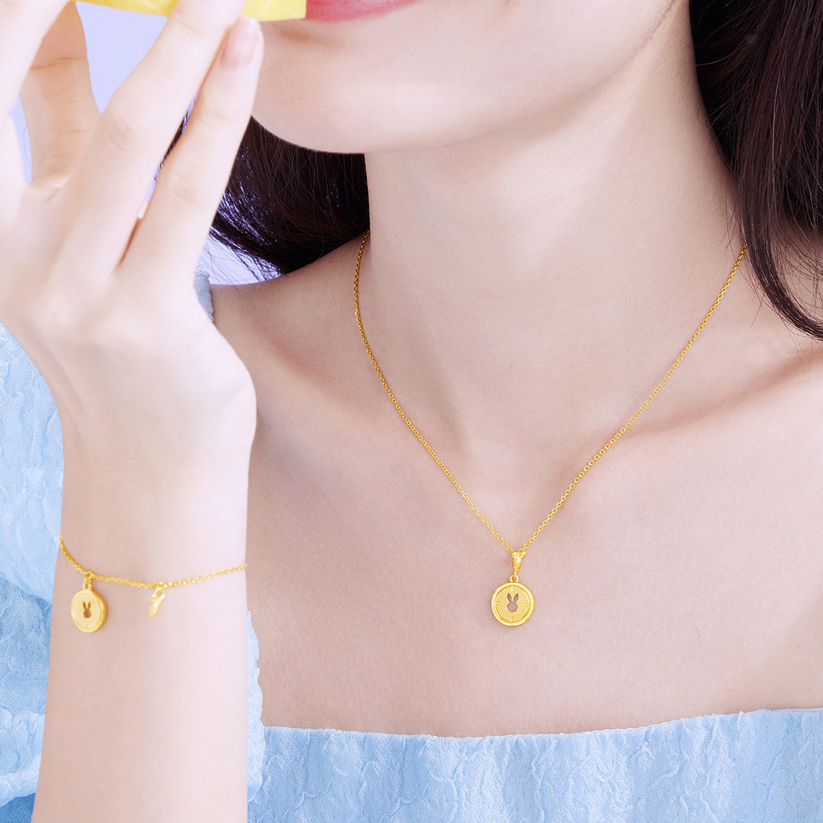 六福珠宝纽扣生肖小兔子黄金项链女足金套链送礼中秋礼计价HXGTBN0016【联系客服补货】