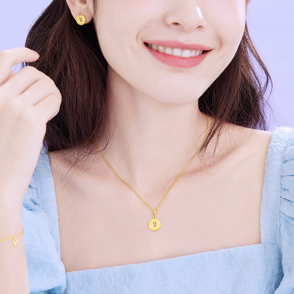 六福珠宝纽扣生肖小兔子黄金项链女足金套链送礼中秋礼计价HXGTBN0016【联系客服补货】