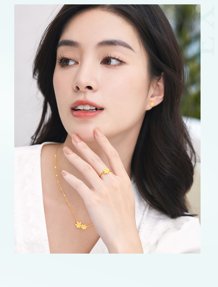 六福珠宝黄金耳钉足金耳环女款栀子花型金耳饰首饰计价G01G0027DS