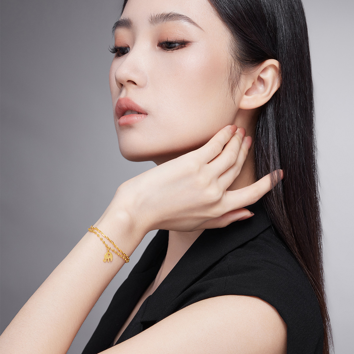 六福珠宝光面大象黄金手链光影金5G足金手链女计价F63TBGB0067