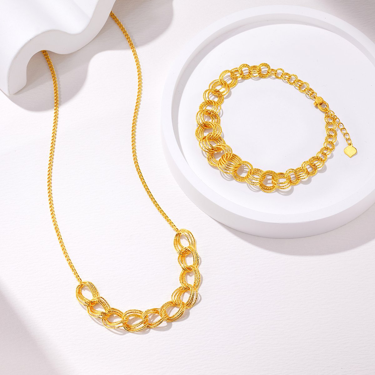 六福珠宝锁骨链黄金项链女款光影金5G足金套链正品计价GJGTBN0018【1V1直播看货】