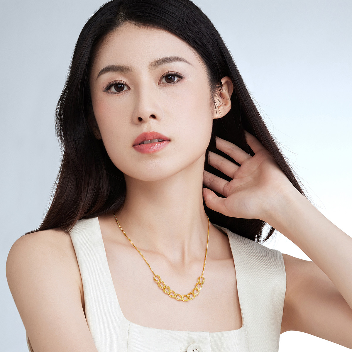 六福珠宝锁骨链黄金项链女款光影金5G足金套链正品计价GJGTBN0018【1V1直播看货】