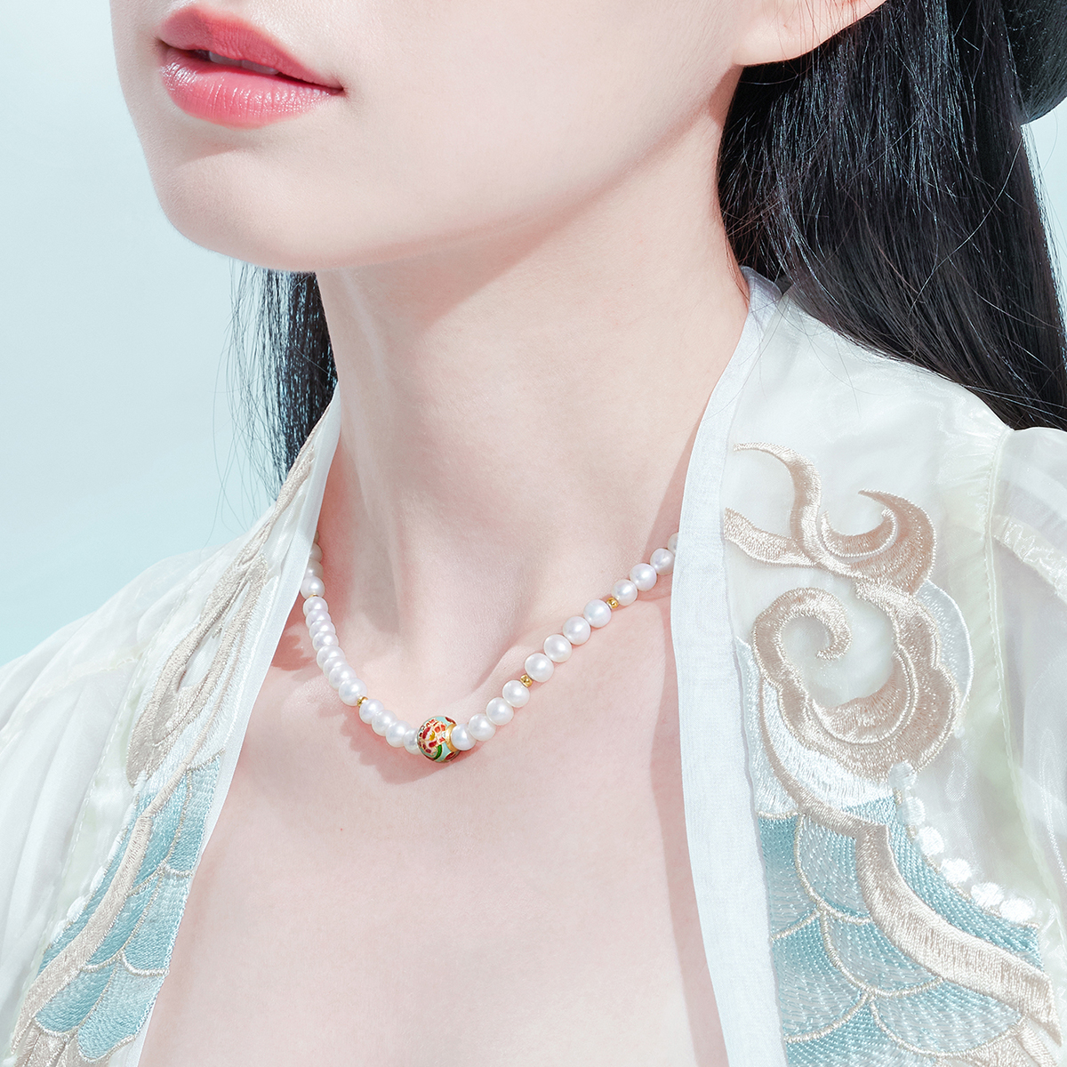 六福珠宝福满传家十二花神黄金转运珠吊坠版莲花计价F41G0003DS绿色