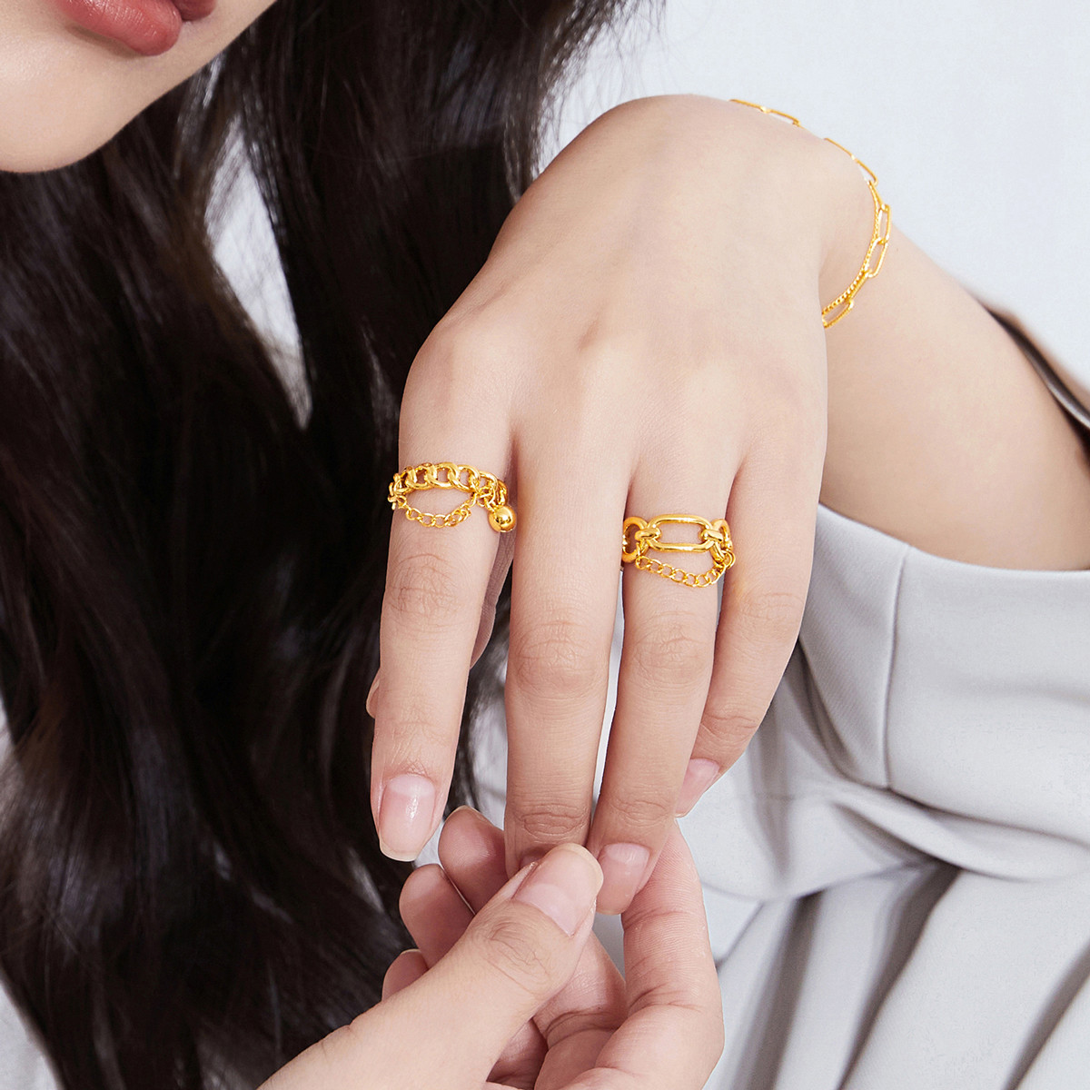 六福珠宝镂空黄金戒指女硬金工艺足金闭口戒送礼定价A03A1TBR0001【联系客服补货】