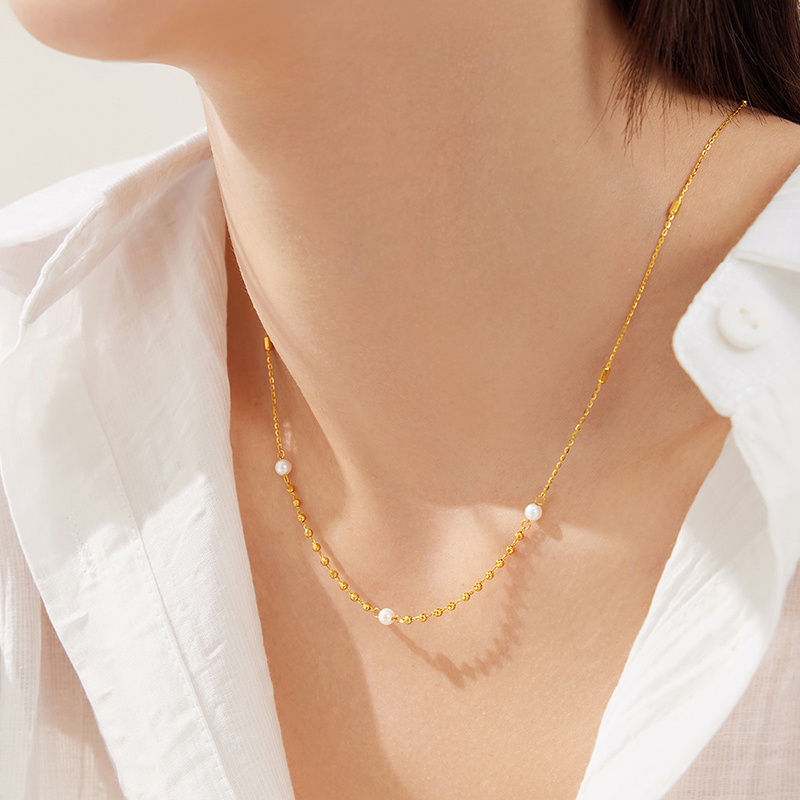 六福珠宝星光系列黄金项链女款金珠锁骨链珍珠首饰计价HEG0011DS