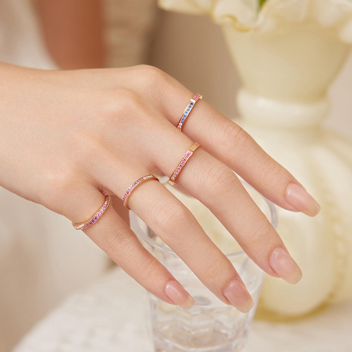 六福珠宝虹彩系列18k金镶蓝宝石戒指女款钻石戒指定价cMDSKR0078R