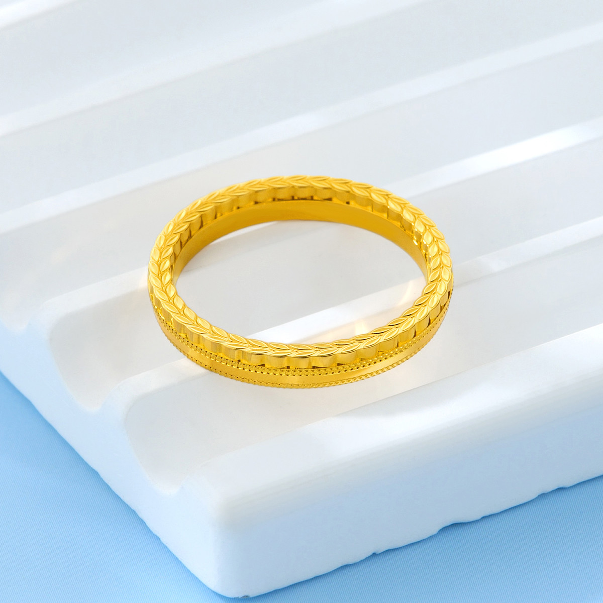 六福珠宝实心黄金戒指可刻字光面闭口戒足金送礼计价B01TBGR0036【联系客服补货】