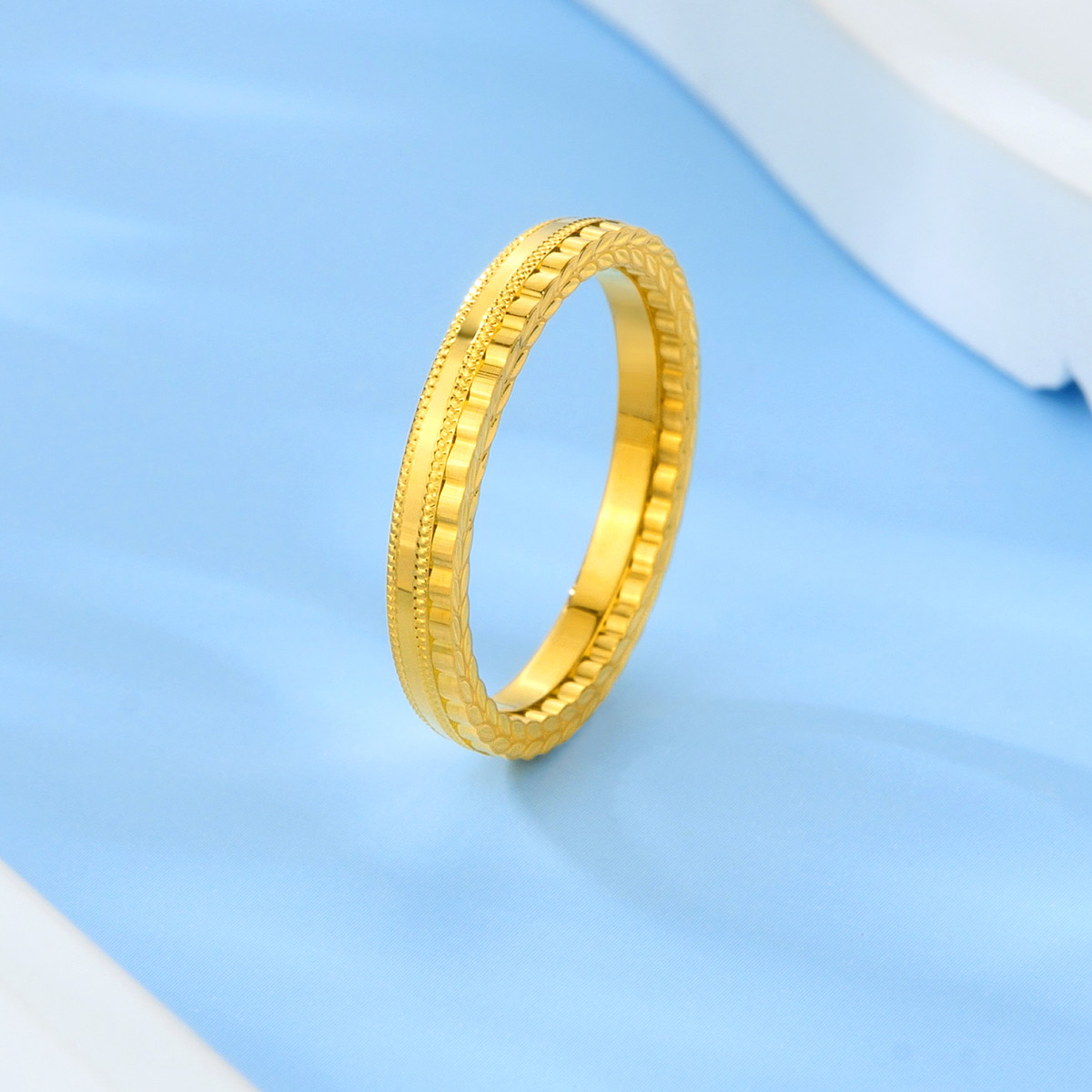 六福珠宝实心黄金戒指可刻字光面闭口戒足金送礼计价B01TBGR0036【联系客服补货】
