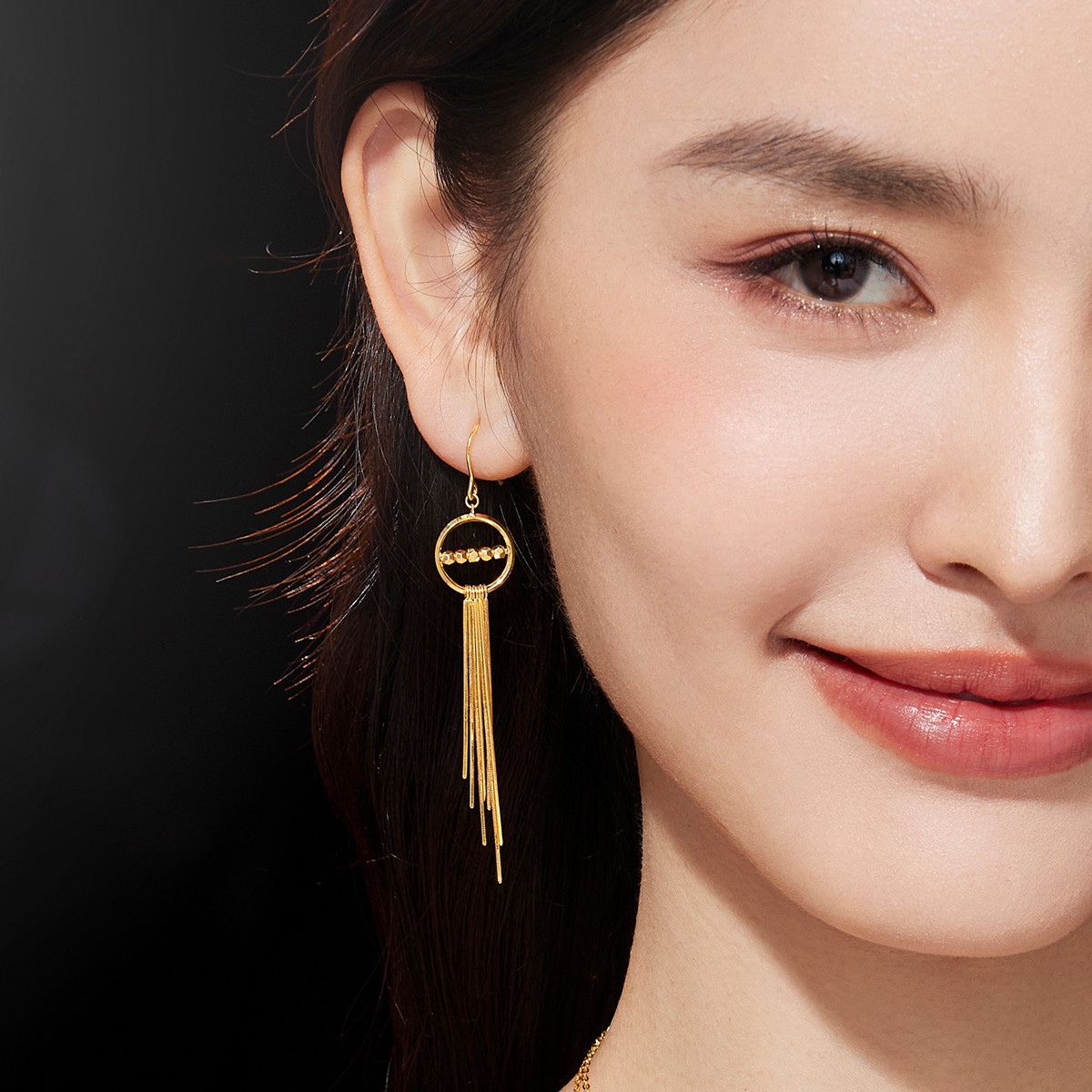 六福珠宝流苏耳环女光影金5G菱形蹦迪珠黄金耳坠计价GJGTBE0003【联系客服补货】