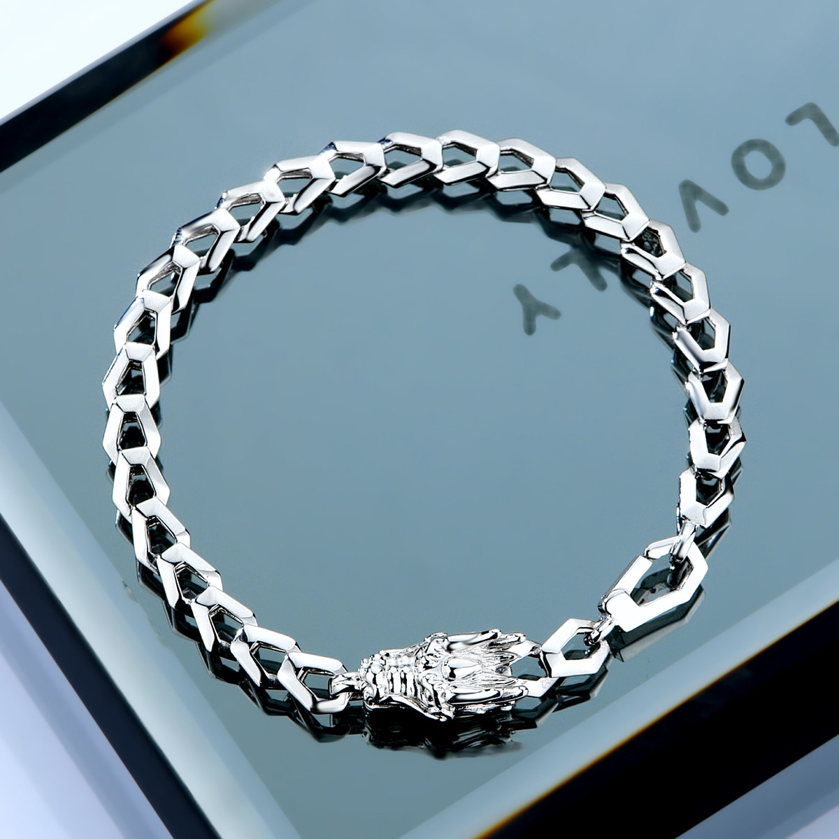 六福珠宝生肖龙头铂金手链铂950男士款白金龙骨链计价L19TBPB0024【联系客服补货】【1V1直播看货】