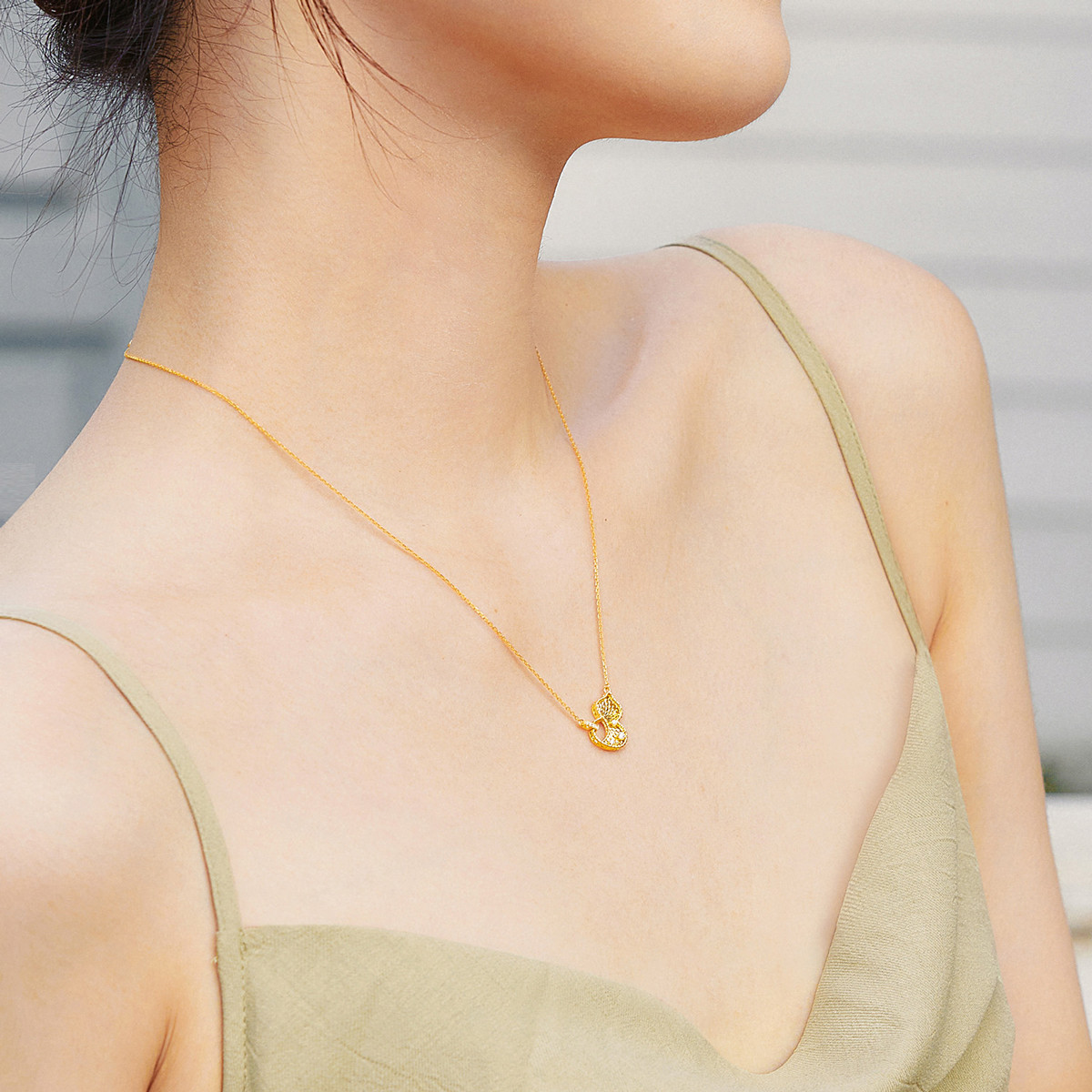 六福珠宝葫芦18k钻石项链女款钻石吊坠套链正品定价bADSKN0001Y【联系客服补货】