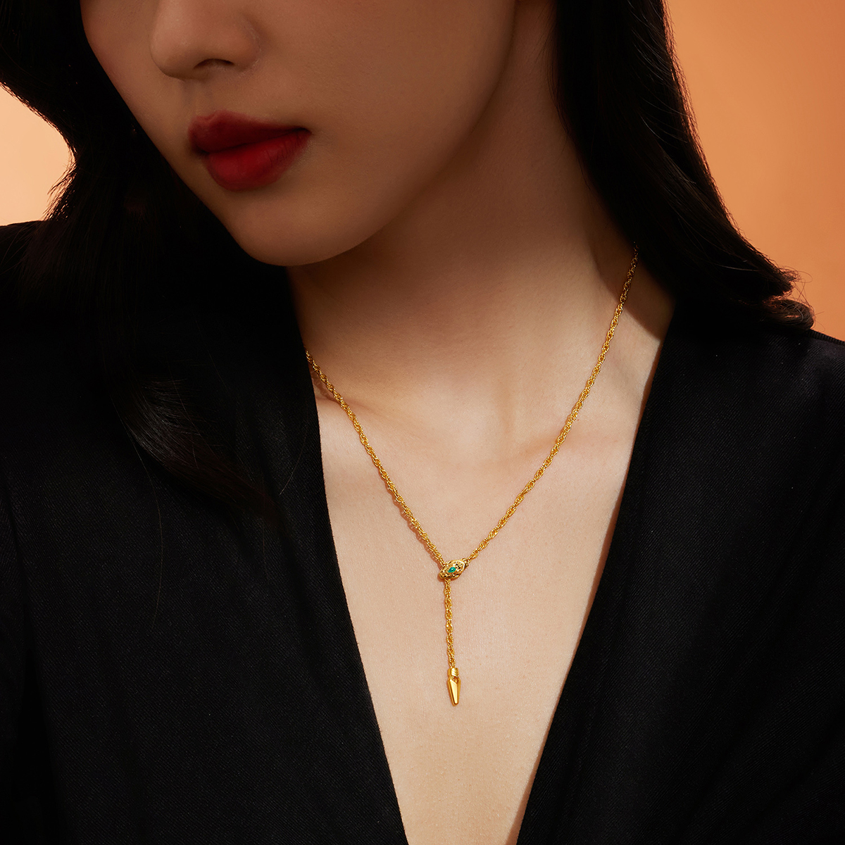 六福珠宝湖眼黄金项链女时尚生肖蛇Y字链流苏锁骨链计价GJG0050DS情人节
